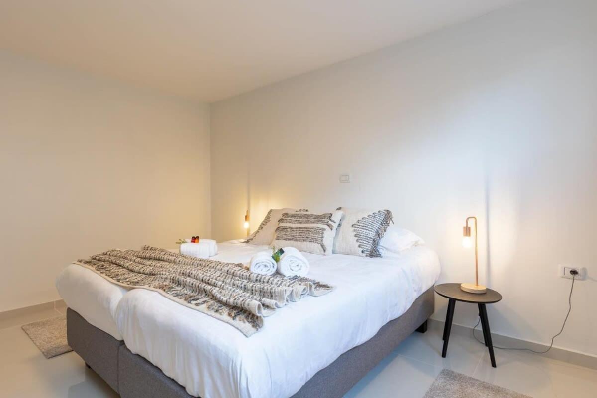 Appartement Huswell - Stylish Duplex In Town House Ostende