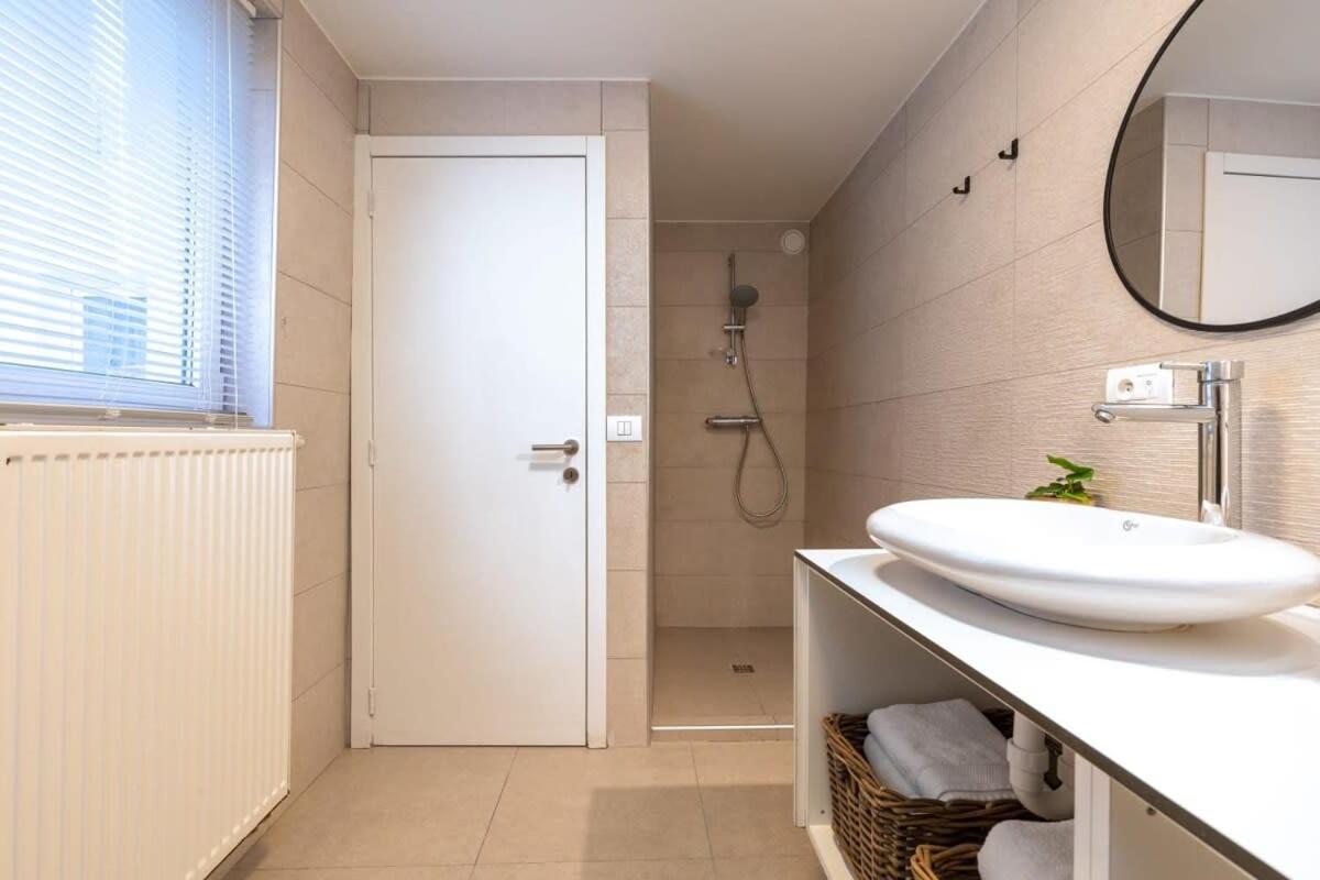 Huswell - Stylish Duplex In Town House * Ostend